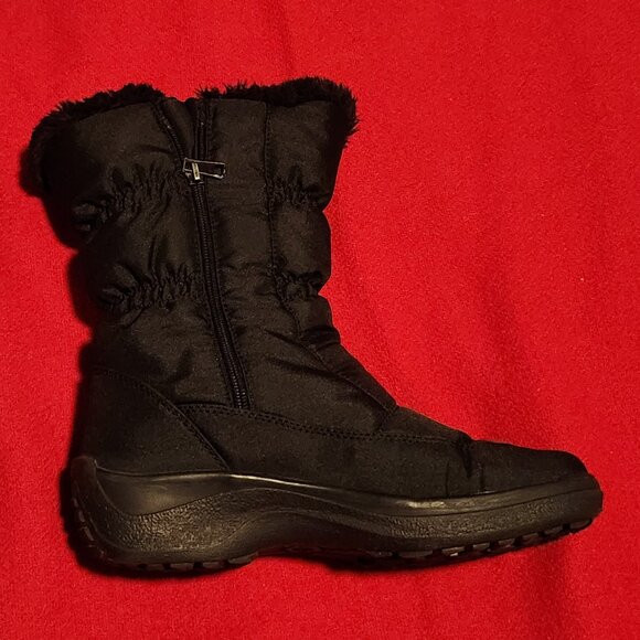 Ladies Antarctica black winter boot, size 8.5 - Picture 4 of 11